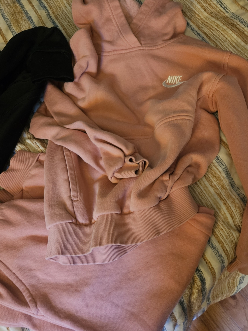 Nike Women's Dusty Pink Pullover Hoodie